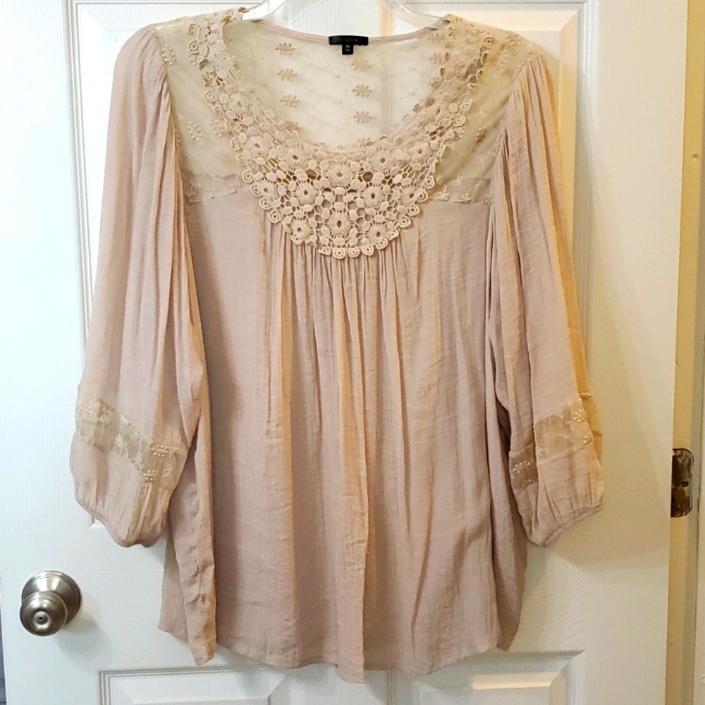 Hannah Woman's Plus Blouse 2x